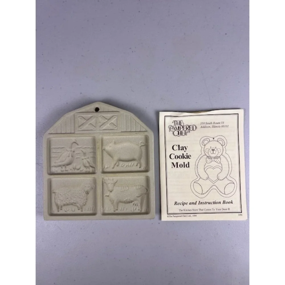 Pampered Chef Farmyard Friends Clay Cookie Mold Barn Animals 1994 USA Vintage